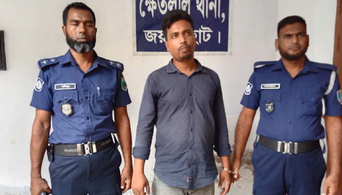 ক্ষেতলালের সকালের সংযোগ সম্পাদক ও প্রকাশক রাশেদ গ্রেপ্তার