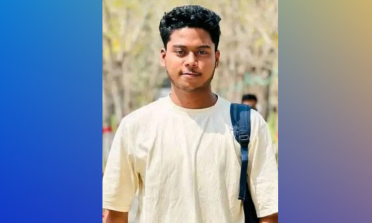 পটিয়ায় পরীক্ষার কেন্দ্রে সাপে কাটা এইচএসসি পরীক্ষার্থীকে পরীক্ষা দেয়ার সুযোগ দিল না কতৃপক্ষ