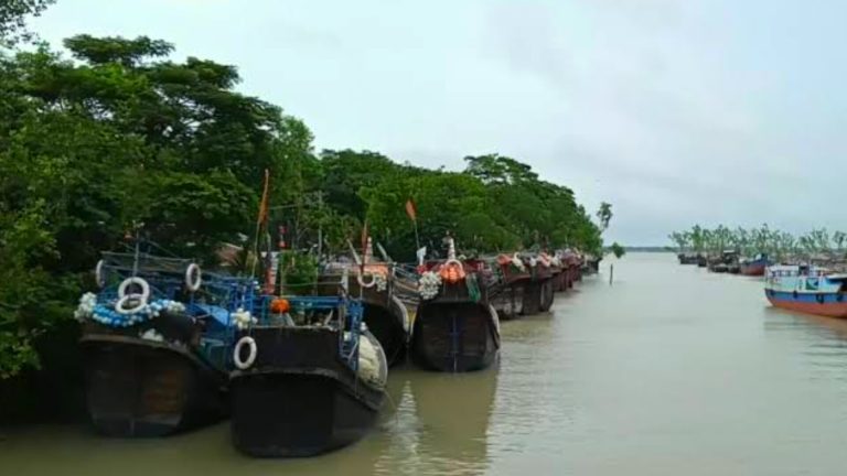 সুন্দরবনে ৩ মাস প্রবেশ নিষেধ, বিপাকে জেলে ও পর্যটন খাত