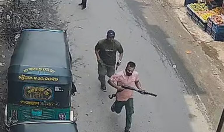 সিসি ক্যামেরার সামনেই যুবদল নেতা খুন