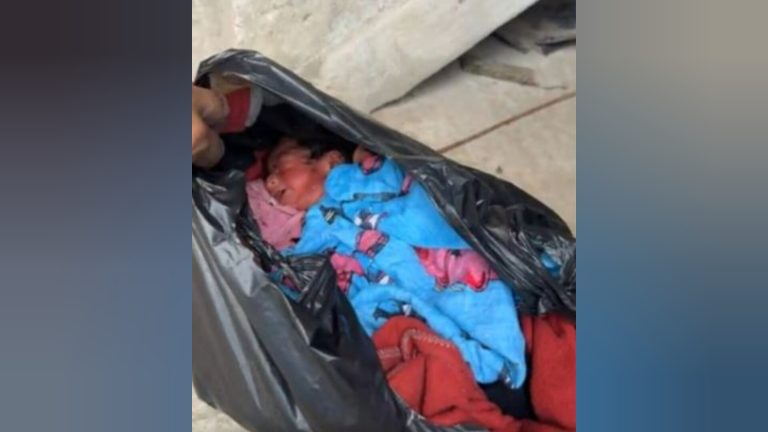 বাড়ির উঠানে পলিথিনে মোড়ানো নবজাতক উদ্ধার