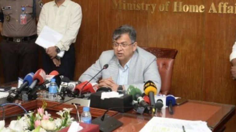 আ,লীগ রাজনৈতিক দল নয়, ‘মাফিয়া পার্টি’ : স্বরাষ্ট্রমন্ত্রী