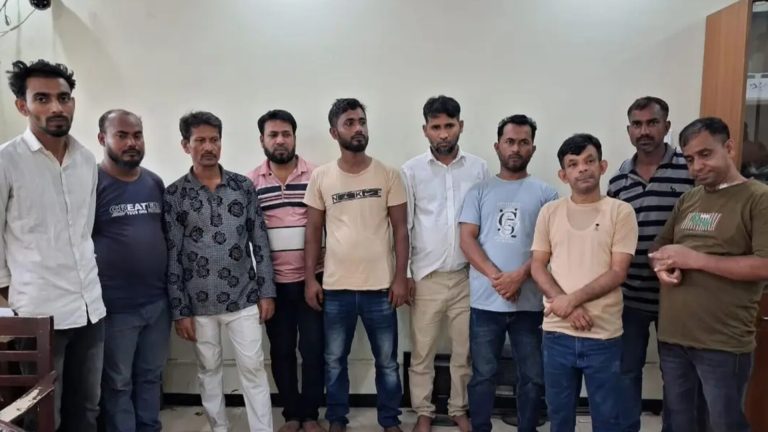 রাজধানীতে আ.লীগের মিছিলের চেষ্টা, আটক ১০ নেতাকর্মী