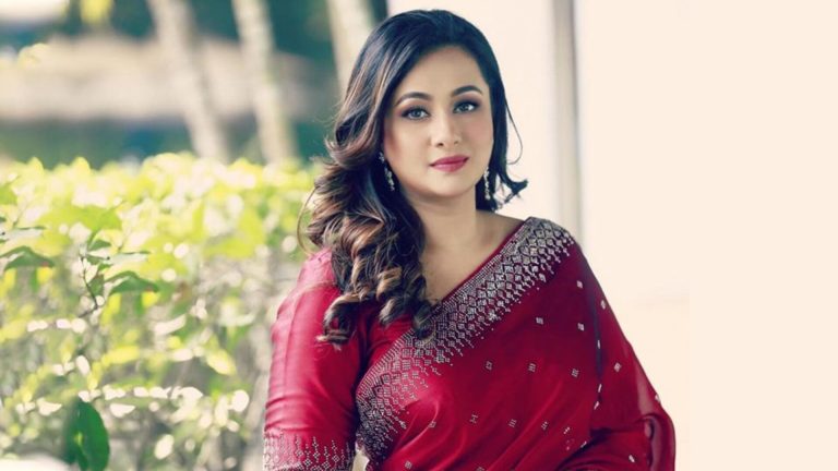 ‘এই সেই আমার বান্ধবীরা’
