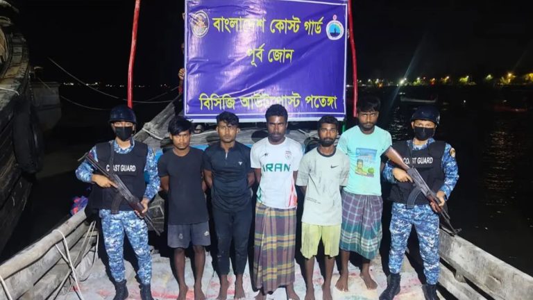 মিয়ানমারে পাচারকালে লাখ টাকার সিমেন্ট জব্দ
