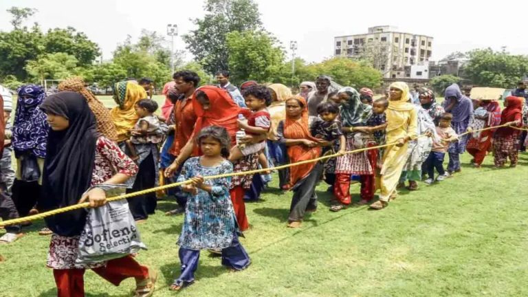 আটক ৫০ বাংলাদেশিকে সীমান্তে পাঠাচ্ছে ভারত