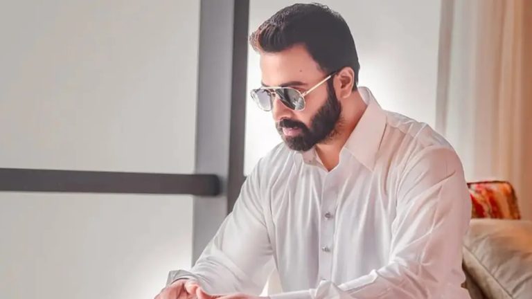 ফাইনালের টিকিট মিললেই মাঠে শাকিব খান!