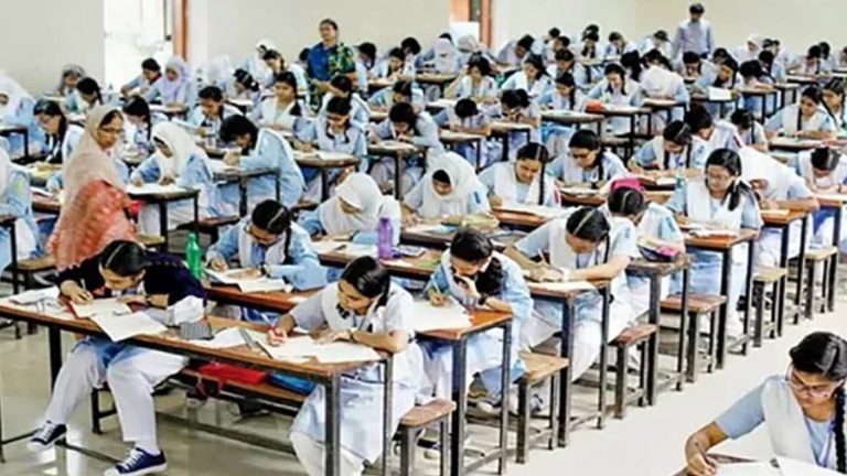 চট্টগ্রাম বোর্ডের সব এইচএসসি পরীক্ষা স্থগিত