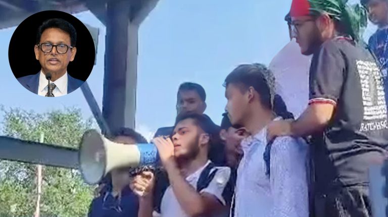শিক্ষামন্ত্রীর পদত্যাগ দাবিতে ‘মার্চ টু শিক্ষা মন্ত্রণালয়’