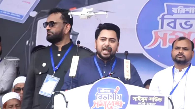 “প্রধানমন্ত্রীর মুখে মধু, অন্তরে ছলনা: নাহিদ ইসলাম