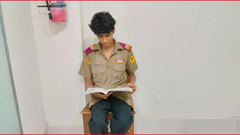 বাবার দাফন শেষে রাতভর ডিউটি, সকালেই এইচএসসি পরীক্ষা