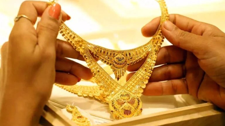 স্বর্ণের দামে ফের কাটছাঁট