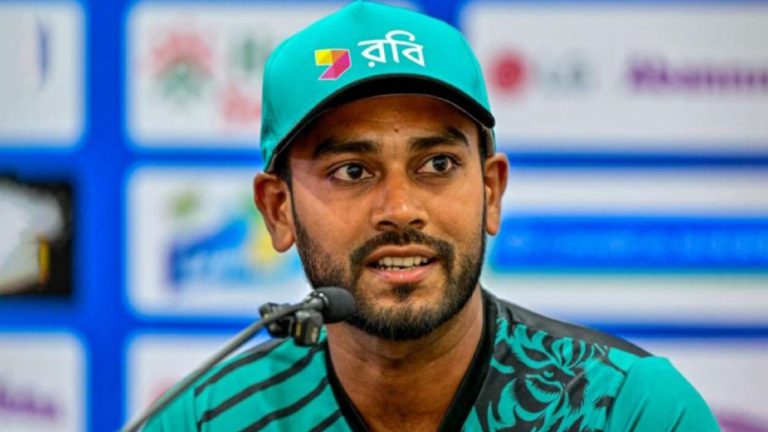 অধিনায়কত্ব হারানোর পথে মিরাজ