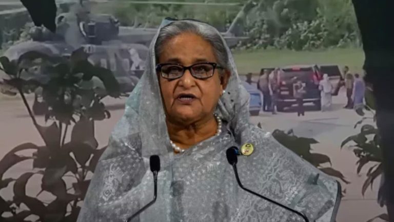 ‘আমাকে গুলি করে মেরে ফেলো, গণভবনে কবর দিয়ে দাও’