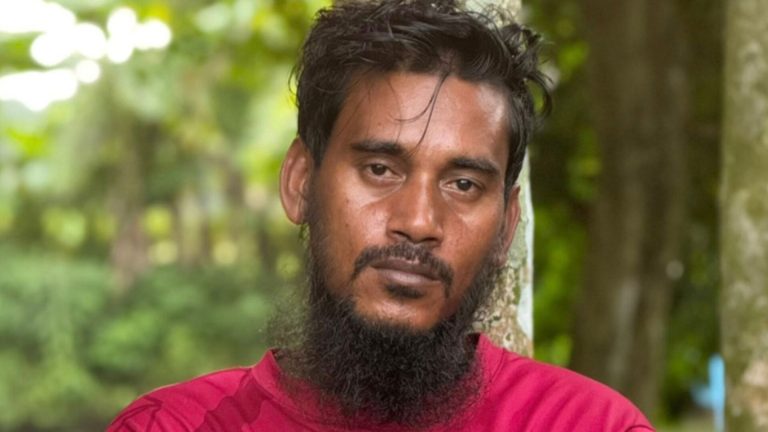 রিপন মিয়ার বিরুদ্ধে ধর্ষণের অভিযোগ! গ্রাম ছাড়ার নির্দেশ