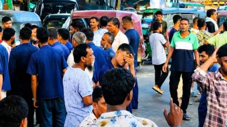 চট্টগ্রামে ভয়াবহ গ্যাস সংকট, ভোগান্তিতে চালক-যাত্রীরা
