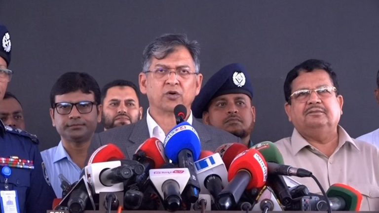এআই ক্যামেরায় ধরা পড়বে চাঁদাবাজি: স্বরাষ্ট্রমন্ত্রী