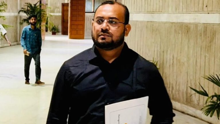 জামায়াত এমপির পিএসসহ ৬ জনের বিরুদ্ধে চাঁদাবাজির মামলা