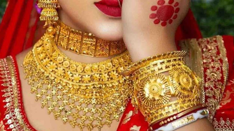 সোনার দামে ফের পতন 