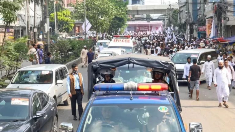শাপলা চত্বর থেকে চট্টগ্রামমুখী ১১ দলের লং মার্চ