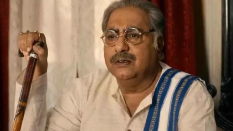 বাংলাদেশে গরুর মাংস খাওয়ার কথা জানিয়ে বিতর্কে বিশ্বজিৎ
