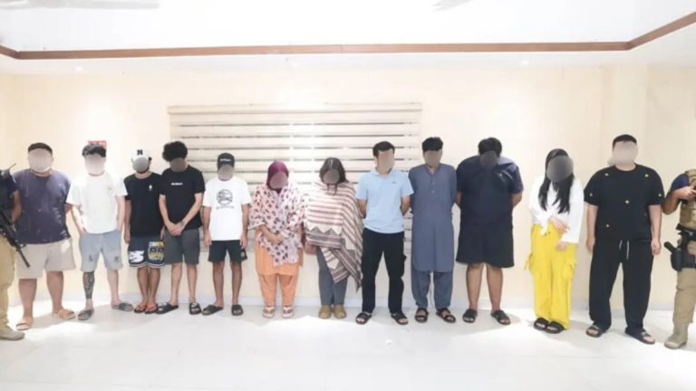খুলশীর এক বাড়িতে ৬৩ বিদেশি, উদ্ধার ১৯১ ডিভাইস