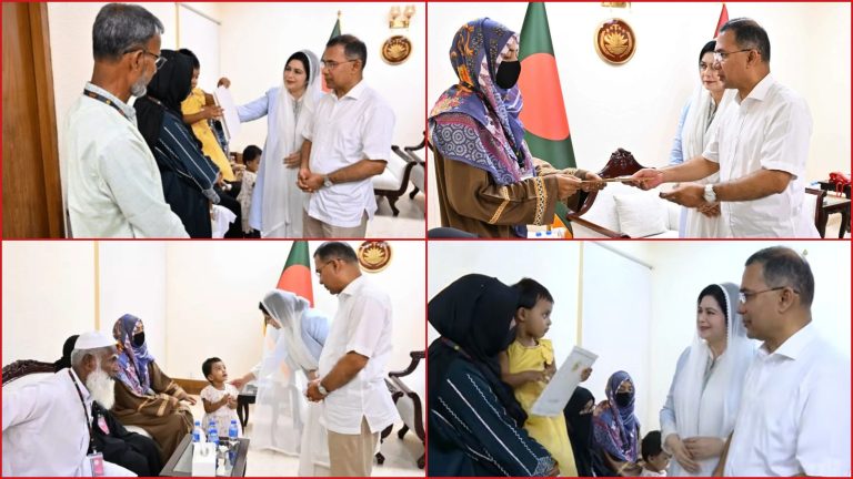 হাটহাজারীর দুর্ঘটনায় শহীদ দুই সেনার পরিবারের দায়িত্ব নিল সরকার