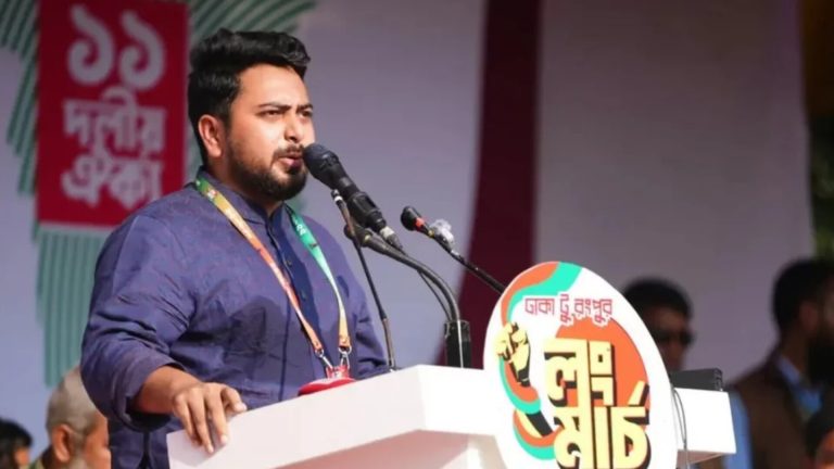 ‘তারেক রহমানকে ঠিক করতে হবে কীভাবে ক্ষমতা ছাড়বেন’