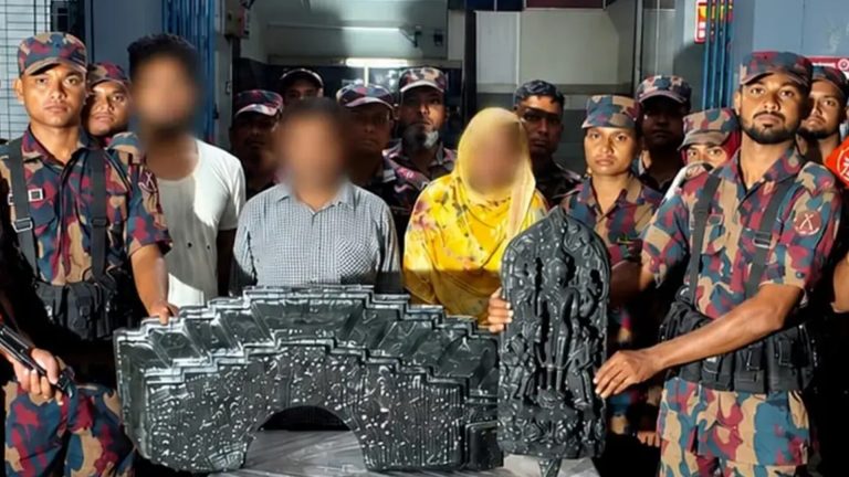 কোটি টাকা মূল্যের দুই কষ্টিপাথরের মূর্তি উদ্ধার, গ্রেপ্তার ৩
