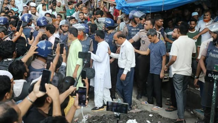 ‘আওয়ামী লীগ জড়ো হয়েছে’ খবর, জাসদ কার্যালয়ে পুলিশের অভিযান, নেতা-কর্মীসহ আটক ২৮৯