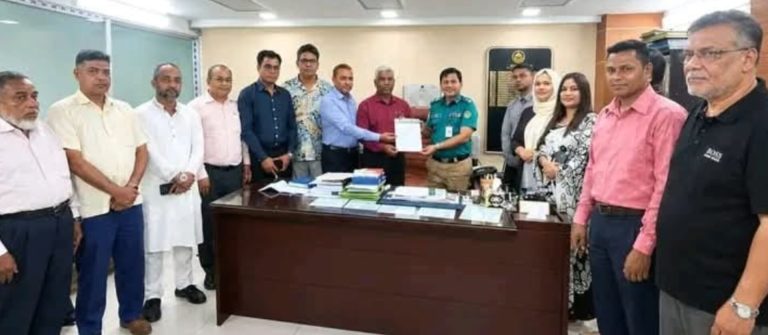চট্টগ্রামের সড়কে শৃঙ্খলা ফেরাতে নাগরিক ফোরামের ২৫ দফা স্মারকলিপি