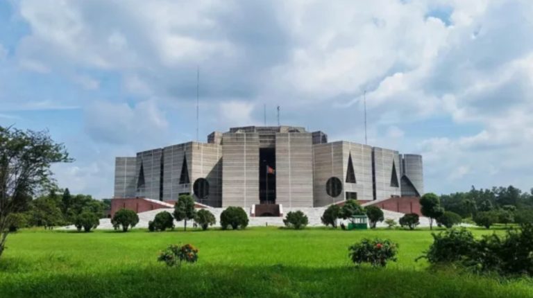 সংবিধান সংশোধনের বিল উঠছে জানুয়ারিতে, এরপরই কি গণভোট?