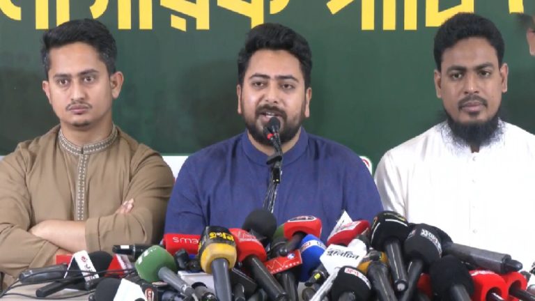 ‘স্বরাষ্ট্রমন্ত্রী পদে থাকলে আইনশৃঙ্খলা স্বাভাবিক হবে না’