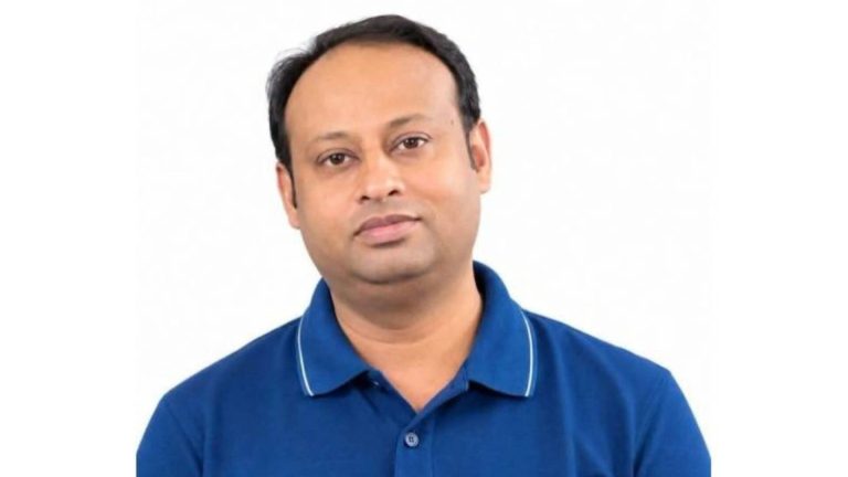 রোটনের মরদেহ নিয়ে ঢাকার পথে স্বজনেরা, দাফন চট্টগ্রামে