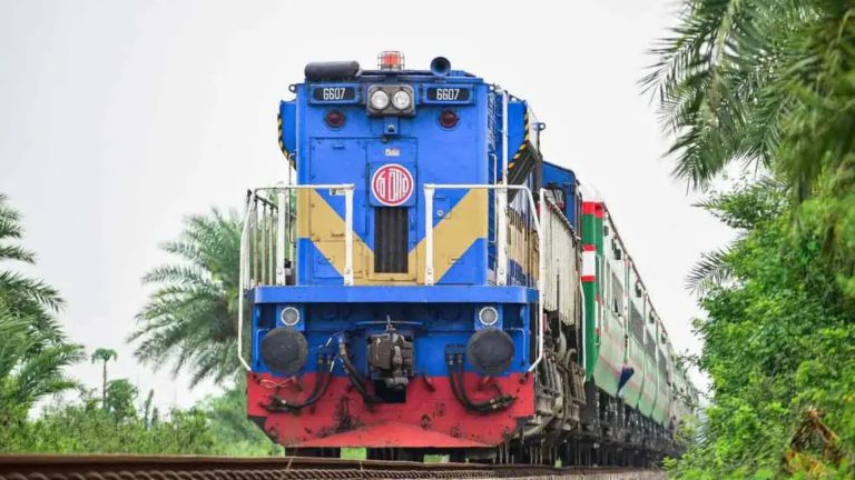 দুর্গাপূজায় ঢাকা-চট্টগ্রাম ও কক্সবাজার রুটে বিশেষ ট্রেন 