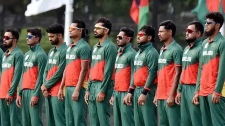 ক্রিকেটারদের পাসপোর্ট-আইফোন-ডলারসহ ৮ লাগেজ উধাও