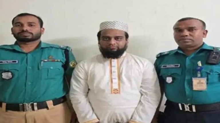 শেখ হাসিনার সঙ্গে কথা হতো! পুলিশের হাতে সেই রুবেল