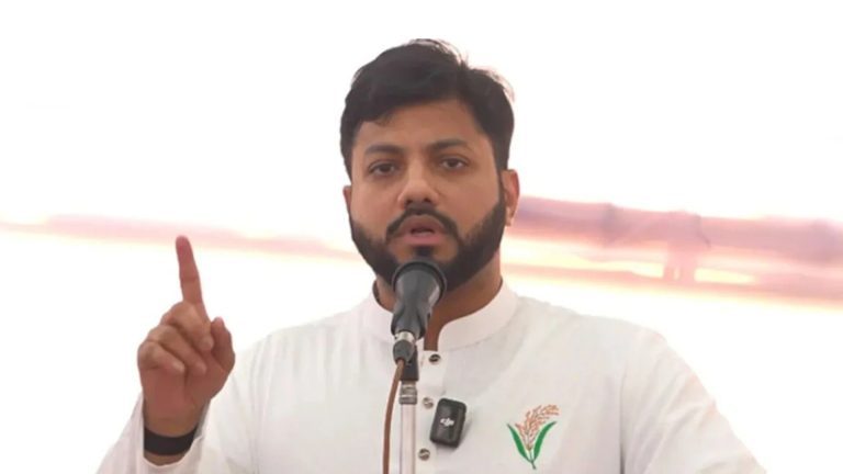 অস্ত্র হাতে অভিযান ঘিরে তোলপাড়, অবশেষে পদত্যাগের ঘোষণা ইশরাকের