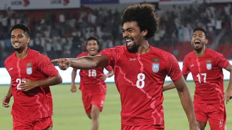 সাফ চ্যাম্পিয়নশিপ: শেষ দিনে ২৮ ফুটবলারের তালিকা জমা দিলেন ডুলি