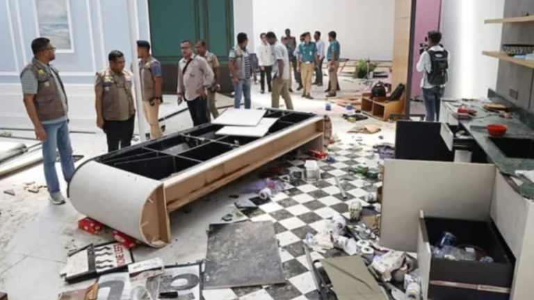 নিউগিনি প্রকল্পের মালিককে এবার হত্যার হুমকি